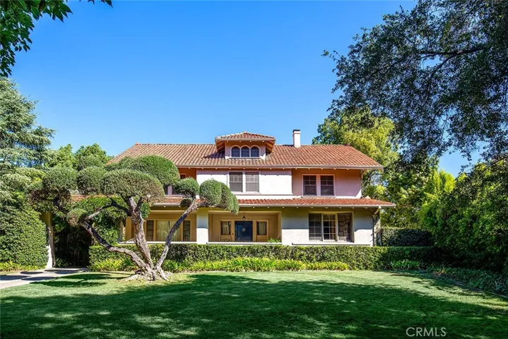 685 Oak Knoll Circle, Pasadena, California 91106