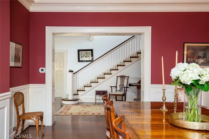 685 Oak Knoll Circle, Pasadena, California 91106