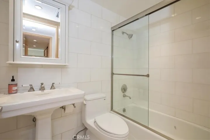 10520 Wilshire Boulevard 707, Los Angeles, California 90024