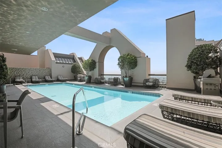 10520 Wilshire Boulevard 707, Los Angeles, California 90024