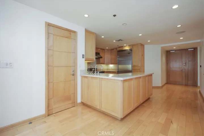 10520 Wilshire Boulevard 707, Los Angeles, California 90024