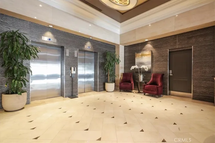 10520 Wilshire Boulevard 707, Los Angeles, California 90024