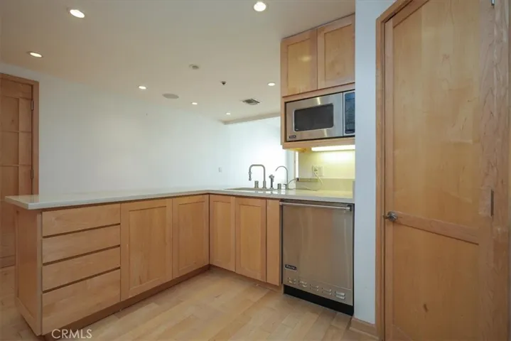 10520 Wilshire Boulevard 707, Los Angeles, California 90024