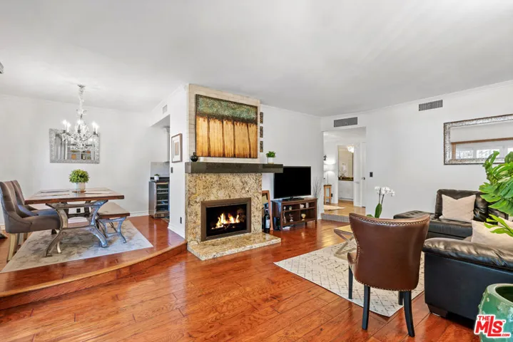 521 Montana Avenue 106, Santa Monica, California 90403