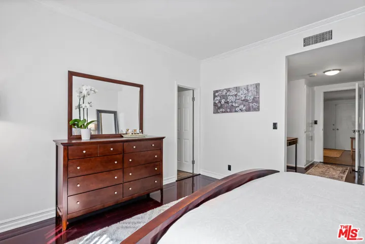 521 Montana Avenue 106, Santa Monica, California 90403