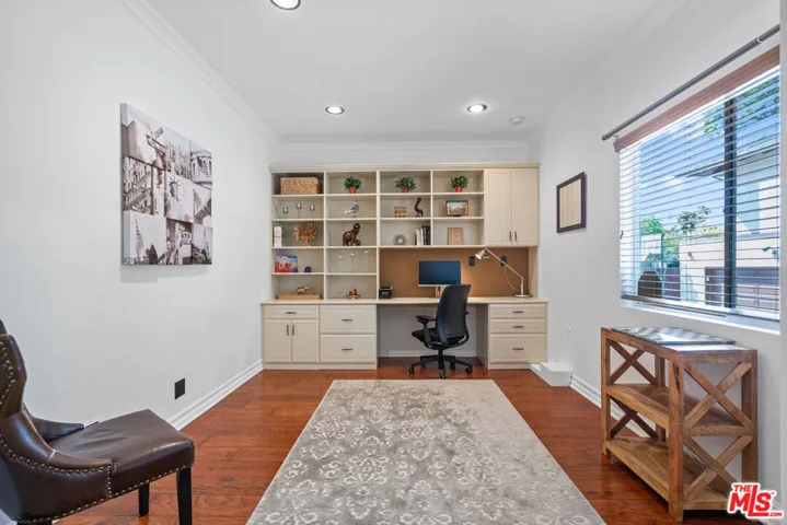 521 Montana Avenue 106, Santa Monica, California 90403