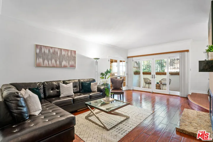 521 Montana Avenue 106, Santa Monica, California 90403