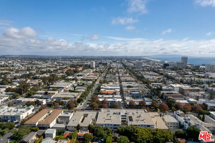 521 Montana Avenue 106, Santa Monica, California 90403