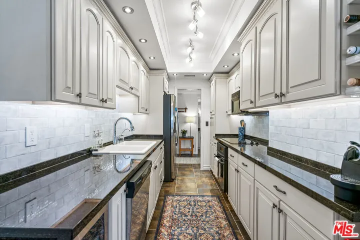 521 Montana Avenue 106, Santa Monica, California 90403