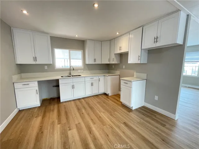 716 N Grand Avenue F-8, Covina, California 91724