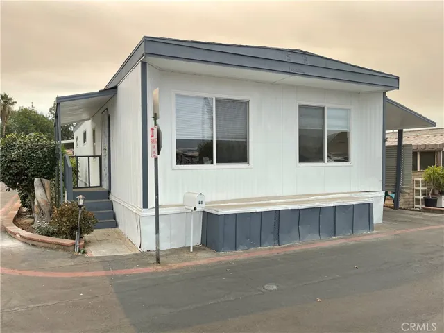 716 N Grand Avenue F-8, Covina, California 91724