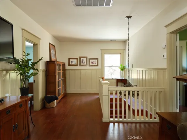 Upper landing/loft space