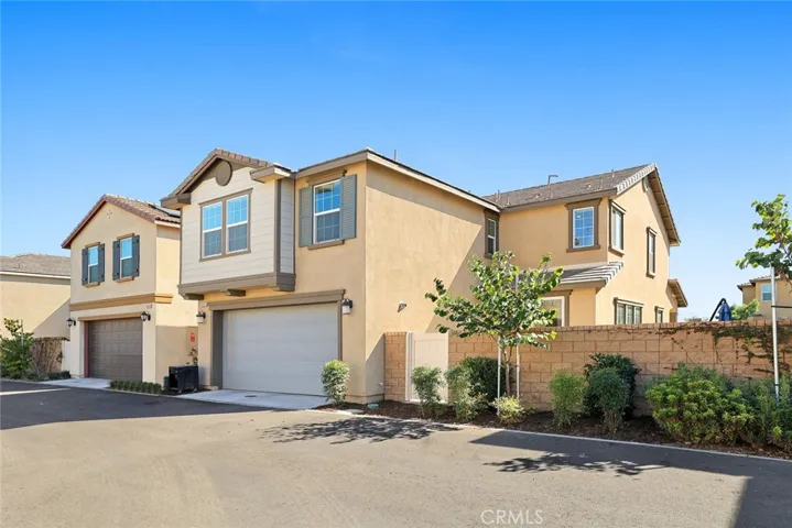 3000 E Sussex Privado, Ontario, California 91762