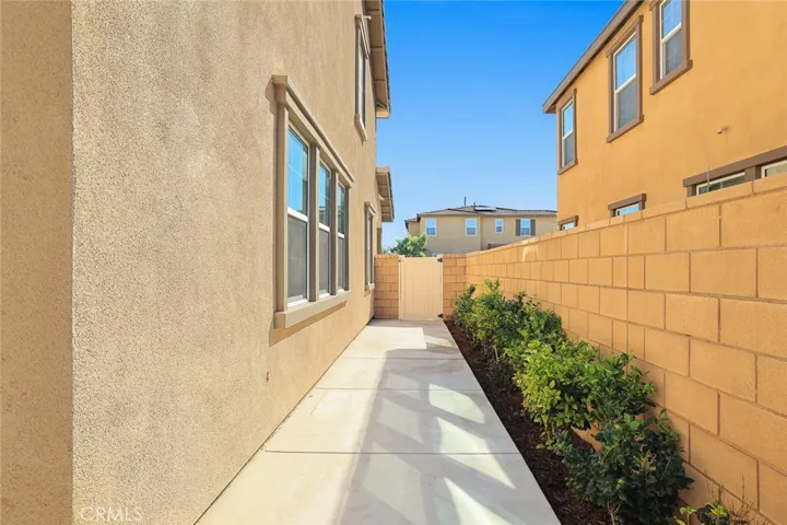 3000 E Sussex Privado, Ontario, California 91762