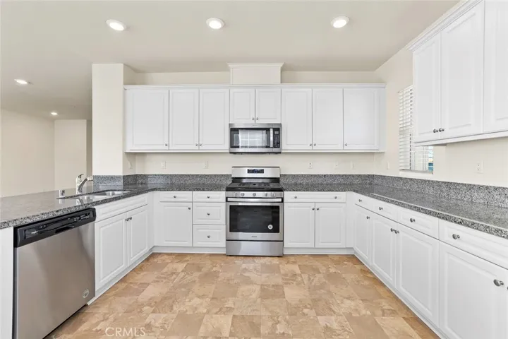 3000 E Sussex Privado, Ontario, California 91762