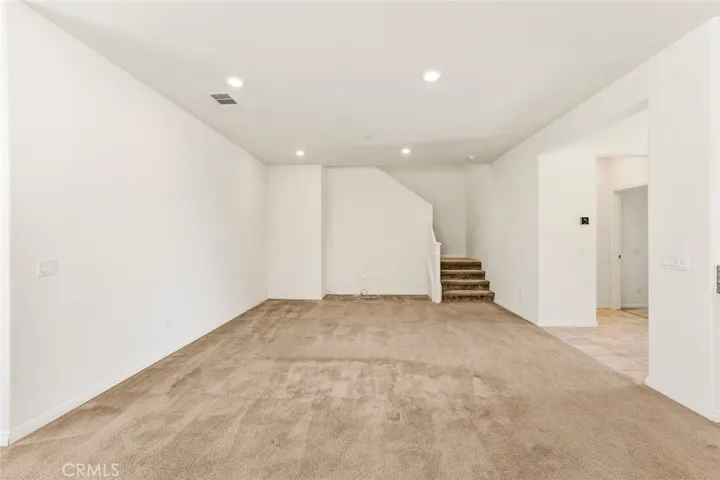 3000 E Sussex Privado, Ontario, California 91762