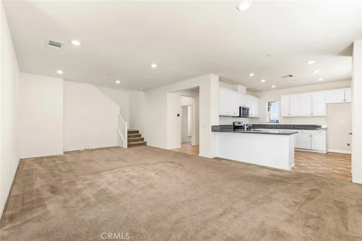 3000 E Sussex Privado, Ontario, California 91762