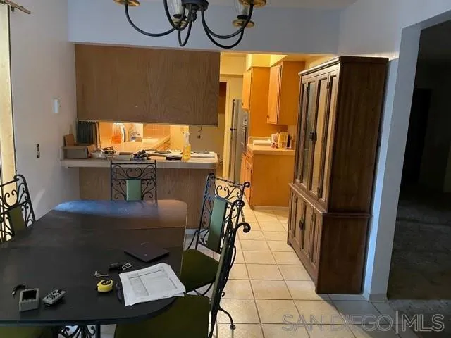 2098 Sunset Drive, Escondido, California 92025