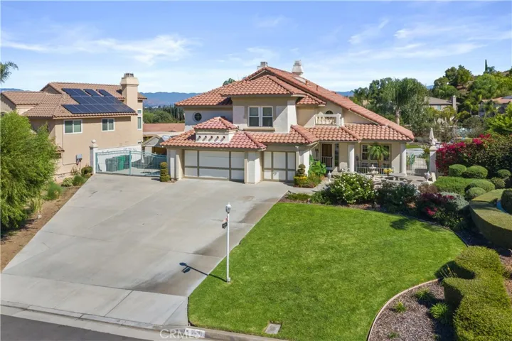 2091 Lyon Avenue, Riverside, California 92503