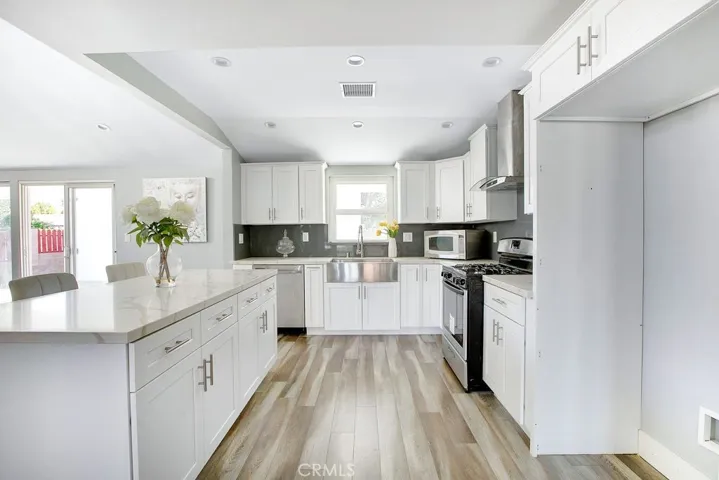7602 Irondale Avenue, Winnetka, California 91306