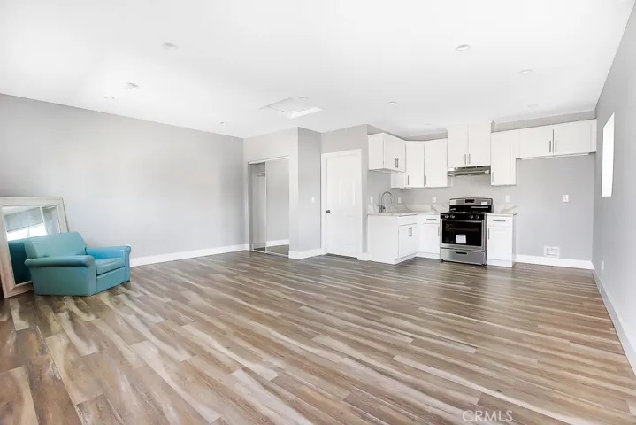 7602 Irondale Avenue, Winnetka, California 91306