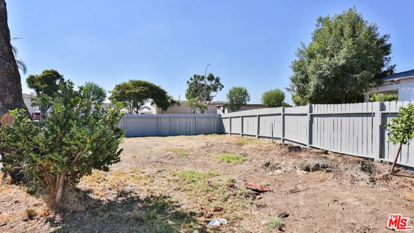 4843 Slauson Avenue, Maywood, California 90270