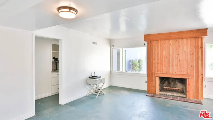 4843 Slauson Avenue, Maywood, California 90270
