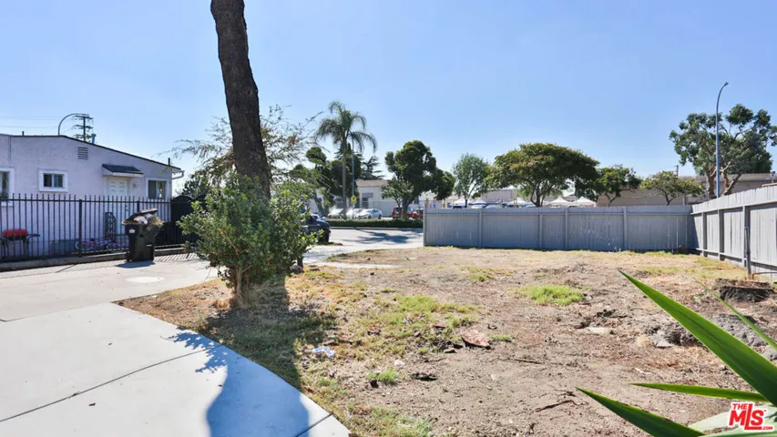 4843 Slauson Avenue, Maywood, California 90270