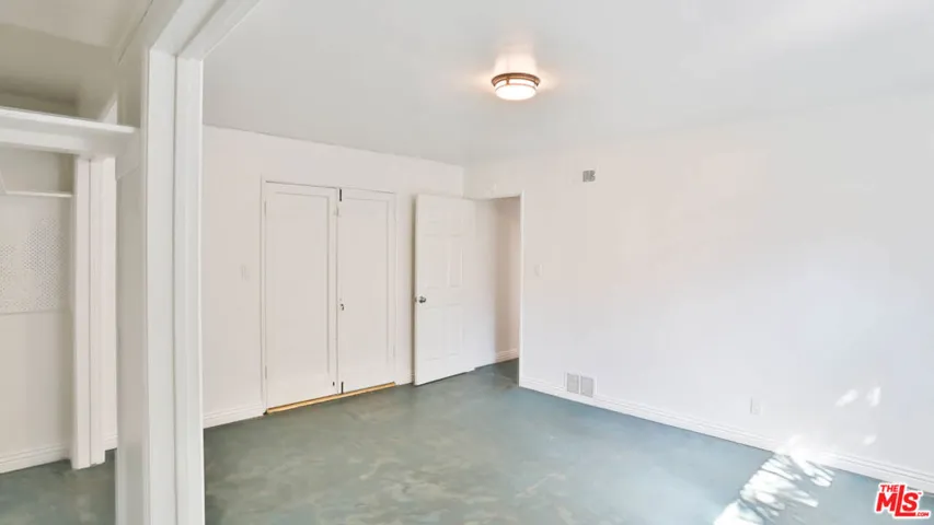 4843 Slauson Avenue, Maywood, California 90270