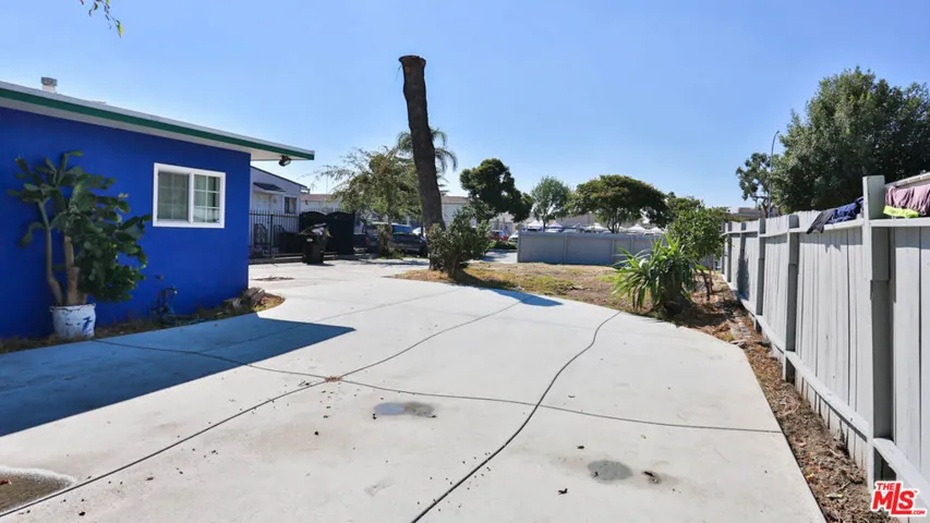 4843 Slauson Avenue, Maywood, California 90270