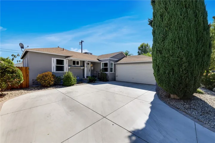5412 Crebs Avenue, Tarzana, California 91356
