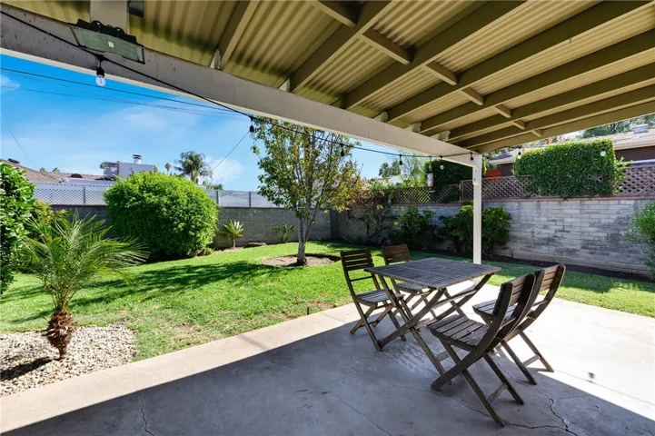 5412 Crebs Avenue, Tarzana, California 91356
