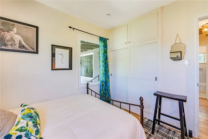 5412 Crebs Avenue, Tarzana, California 91356
