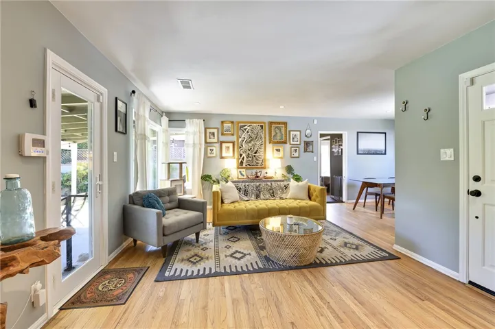 5412 Crebs Avenue, Tarzana, California 91356