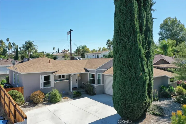 5412 Crebs Avenue, Tarzana, California 91356