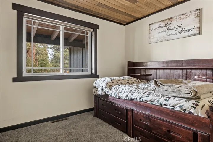 1605 Shenandoah Way, Big Bear, California 92314