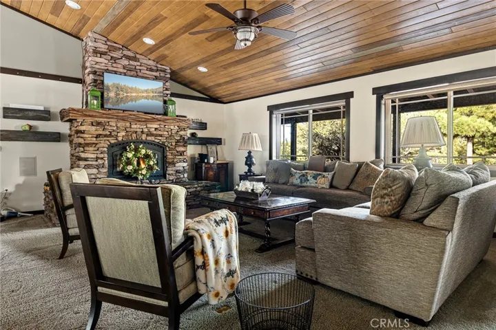 1605 Shenandoah Way, Big Bear, California 92314