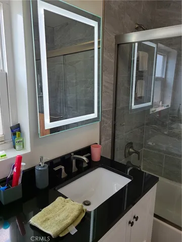 Master Bath - 2nd Floor