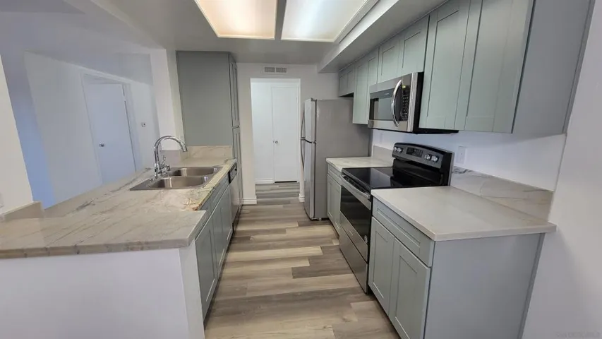 1010 E Washington Ave 83, Escondido, California 92025