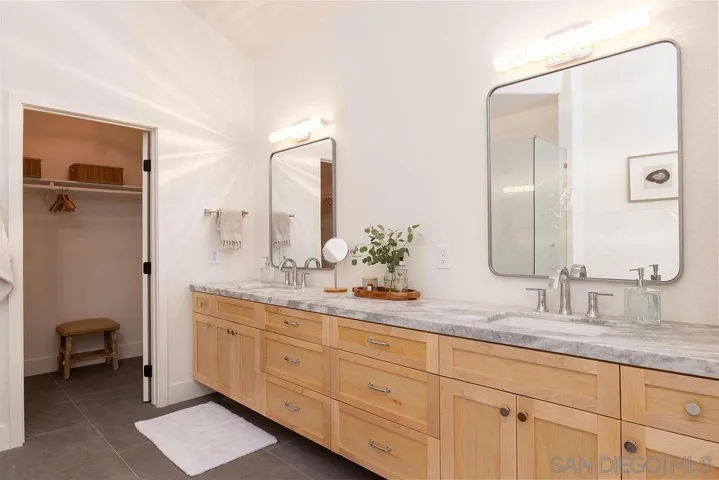 151 Redwood Avenue, Carlsbad, California 92008