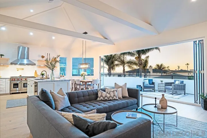 151 Redwood Avenue, Carlsbad, California 92008