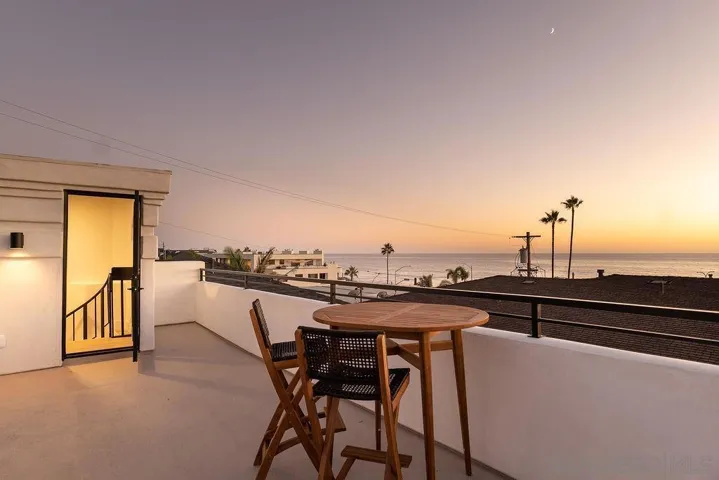 151 Redwood Avenue, Carlsbad, California 92008