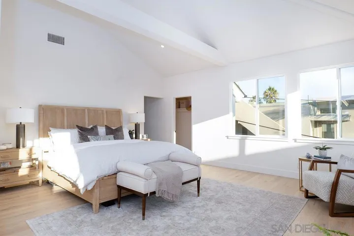 151 Redwood Avenue, Carlsbad, California 92008