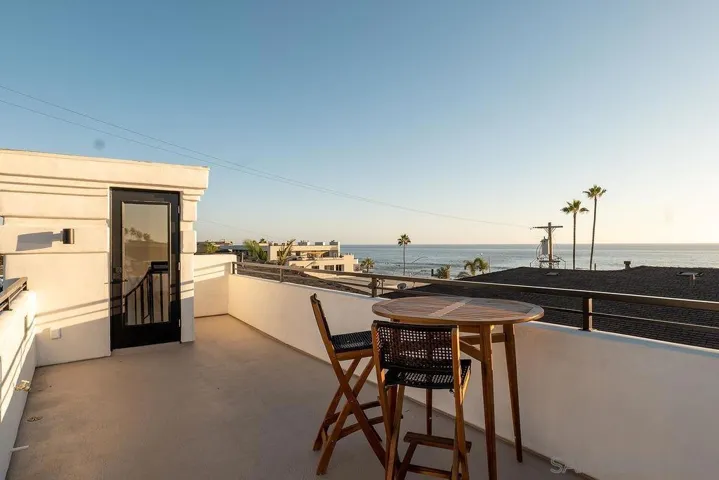 151 Redwood Avenue, Carlsbad, California 92008