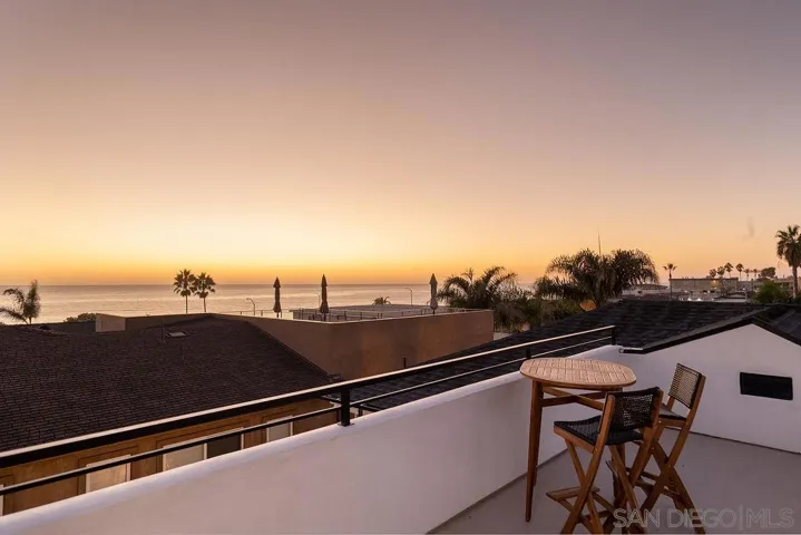 151 Redwood Avenue, Carlsbad, California 92008