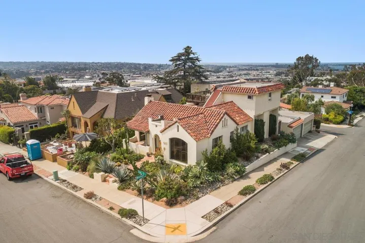 4246 Trias, San Diego, California 92103