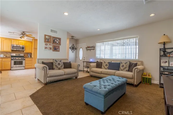 Living Room/Open Concept