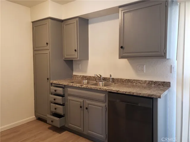 9523 Cedar Street, Bellflower, California 90706