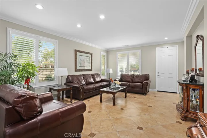 127 Fernpine Lane, Pomona, California 91767