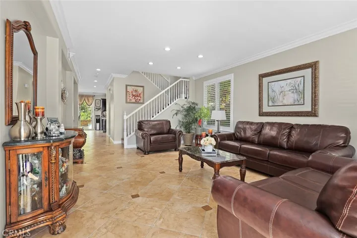 127 Fernpine Lane, Pomona, California 91767